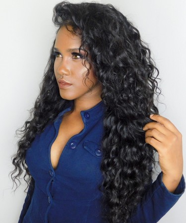 Loose Wave Pre Plucked 360 Lace Frontal Closure With 2 Bundles 
